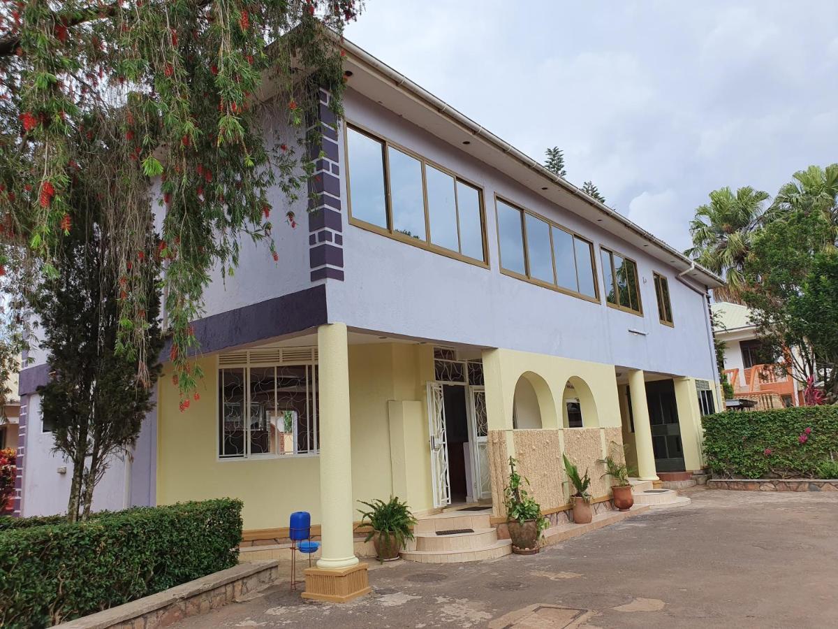 Annas Bed And Breakfast Entebbe Eksteriør billede