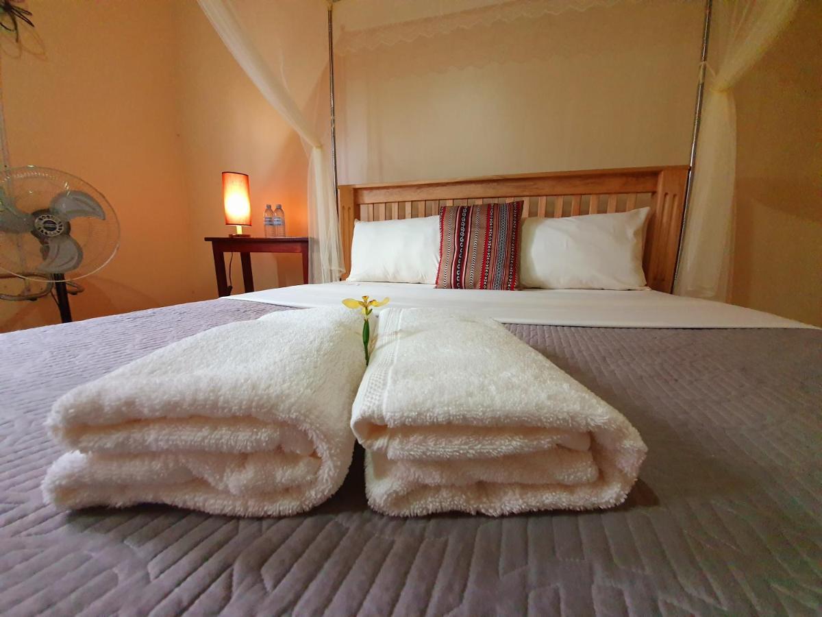 Annas Bed And Breakfast Entebbe Eksteriør billede